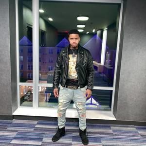 Meet your Posher, Chris